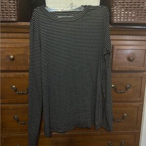 Universal thread black and white striped crew neck long sleeve tee L